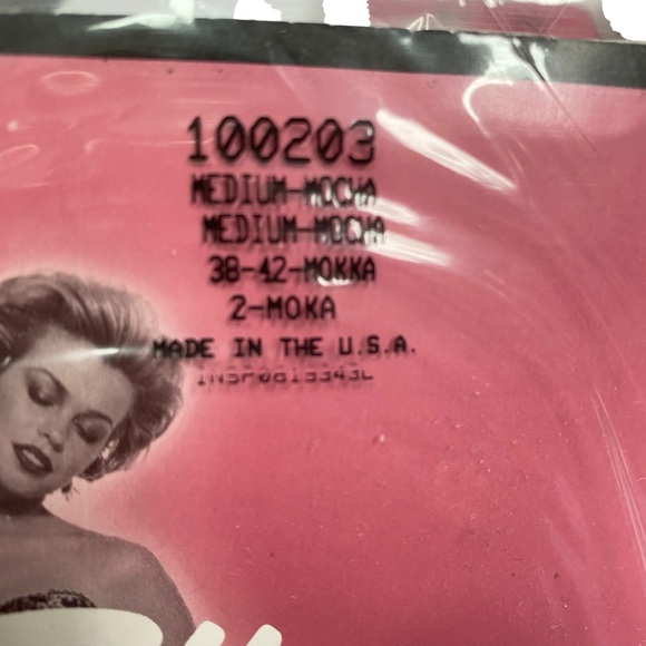 Lot of 5 Silkies Nylons size Medium Mocha x 4 100203  Honey Beige x 1 100202 - Picture 3 of 7